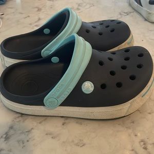 Youth crocs size 2! Great shape.